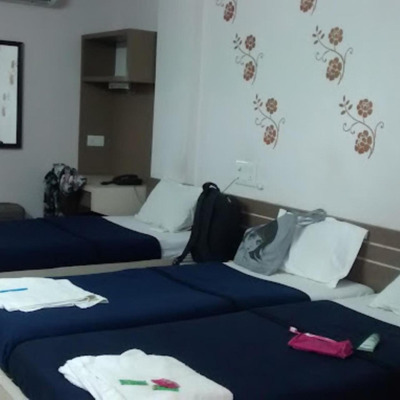 Hotel Divya Jyot Residency Bhuj Esterno foto